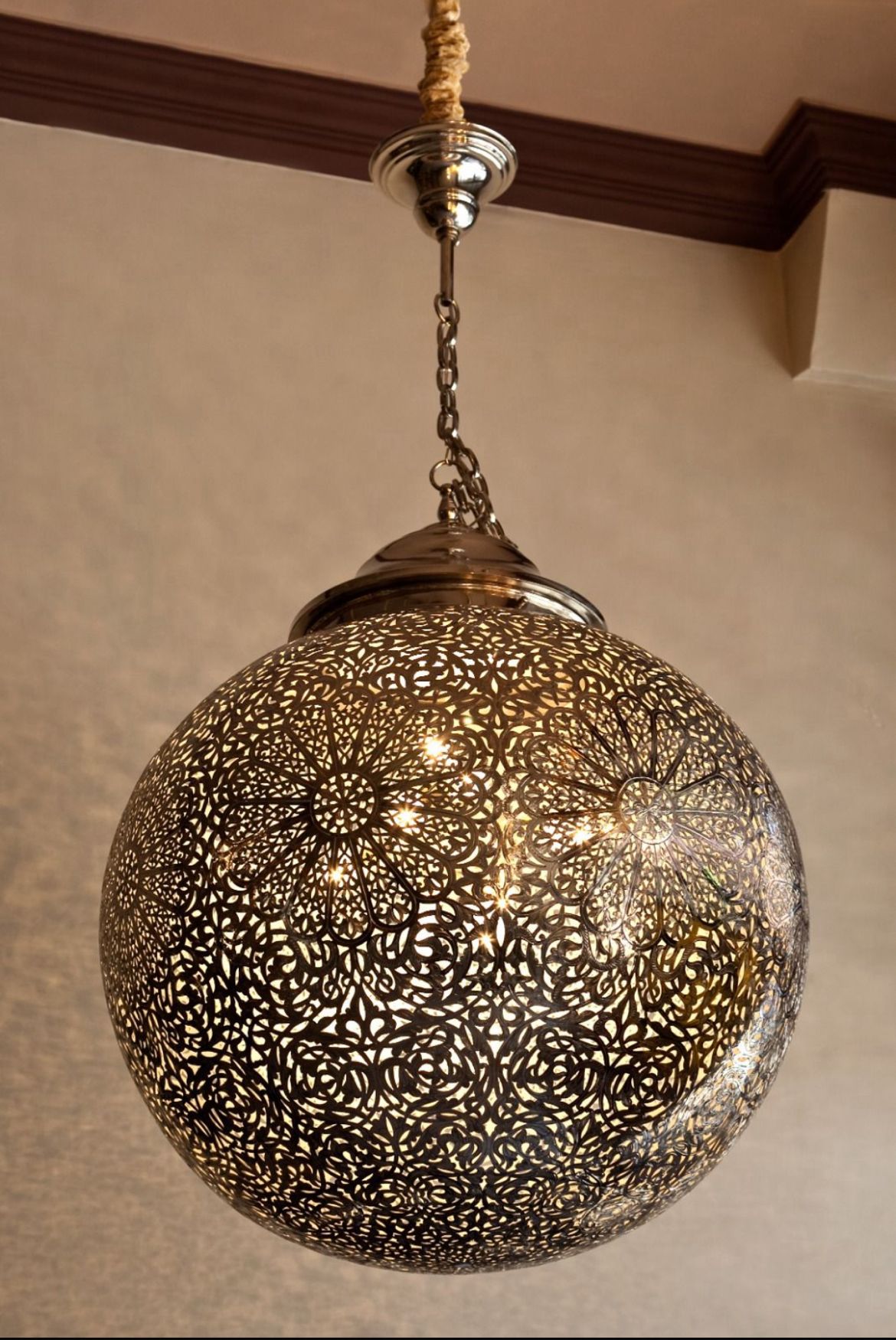 Large Sphere Lamp